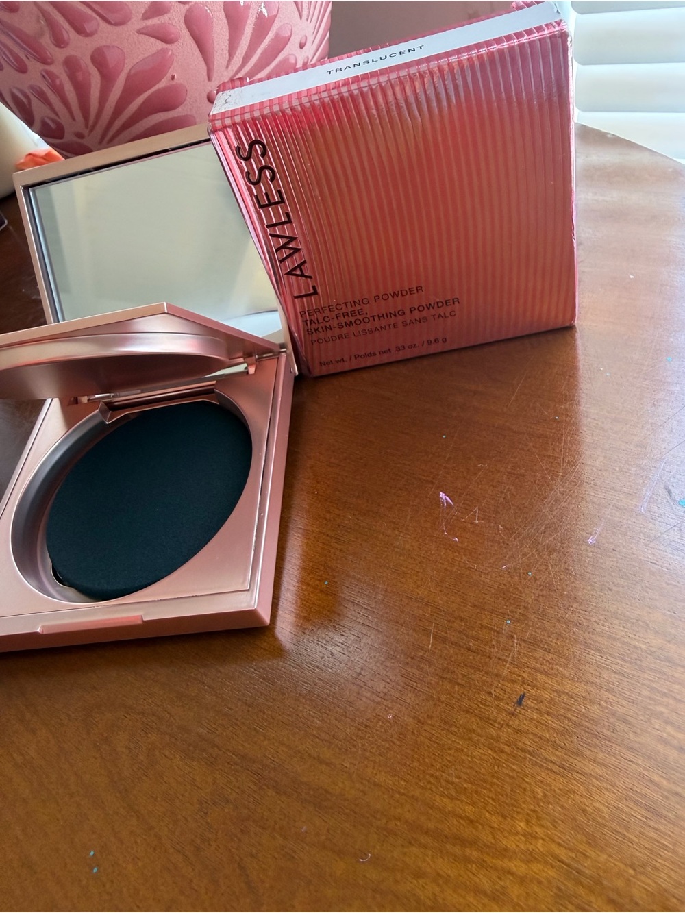 LAWLESS Translucent Setting Powder in Pink Rose Compact - Picture 3 of 8